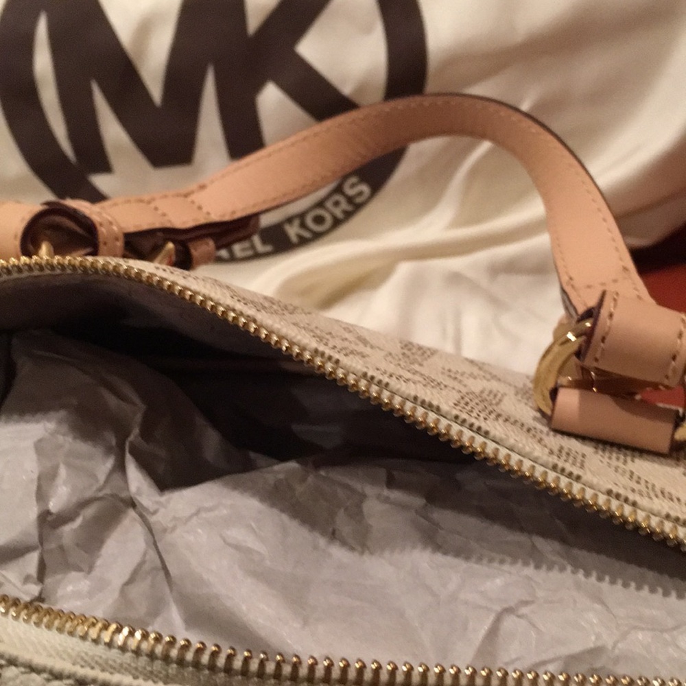 Michael Kor Handbag - Picture 3 of 4